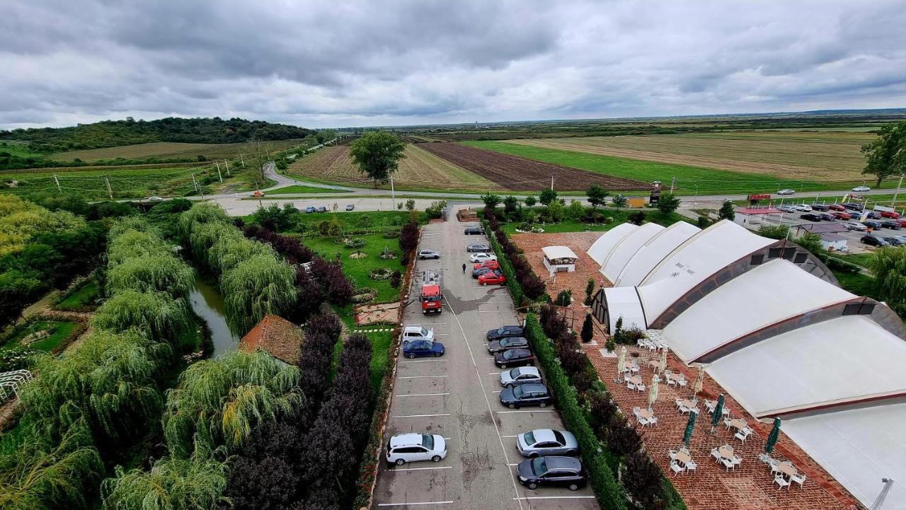 Hanul Moara Cu Noroc Ineu  Exterior foto