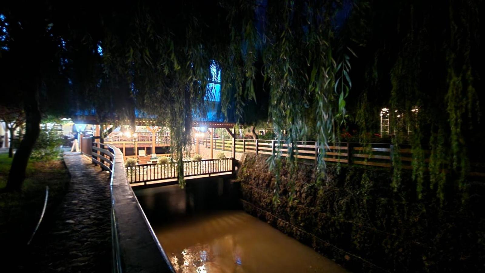 Hanul Moara Cu Noroc Ineu  Exterior foto